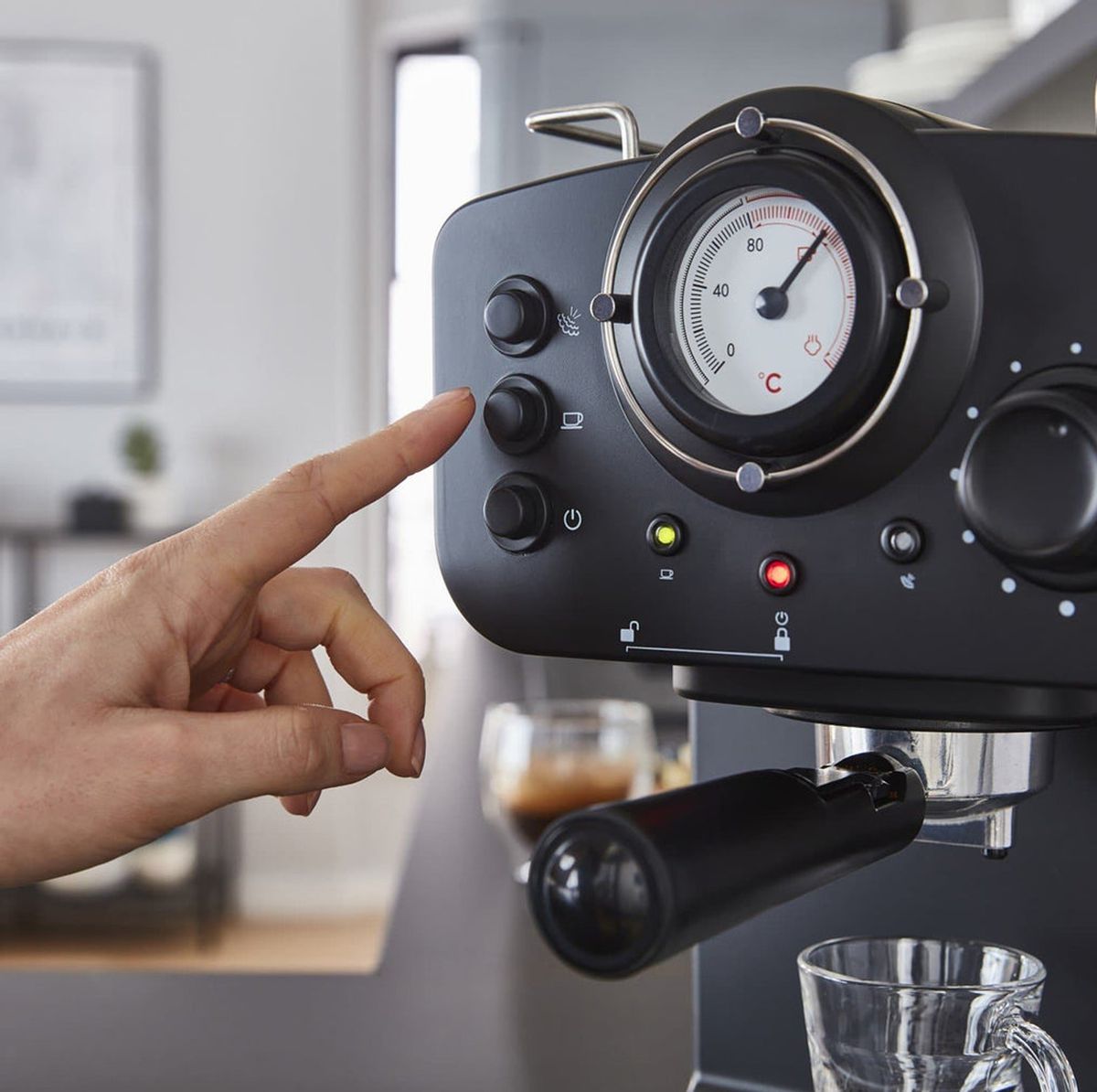 Swan Stealth Espresso Coffee Machine-SK2211OBLKN