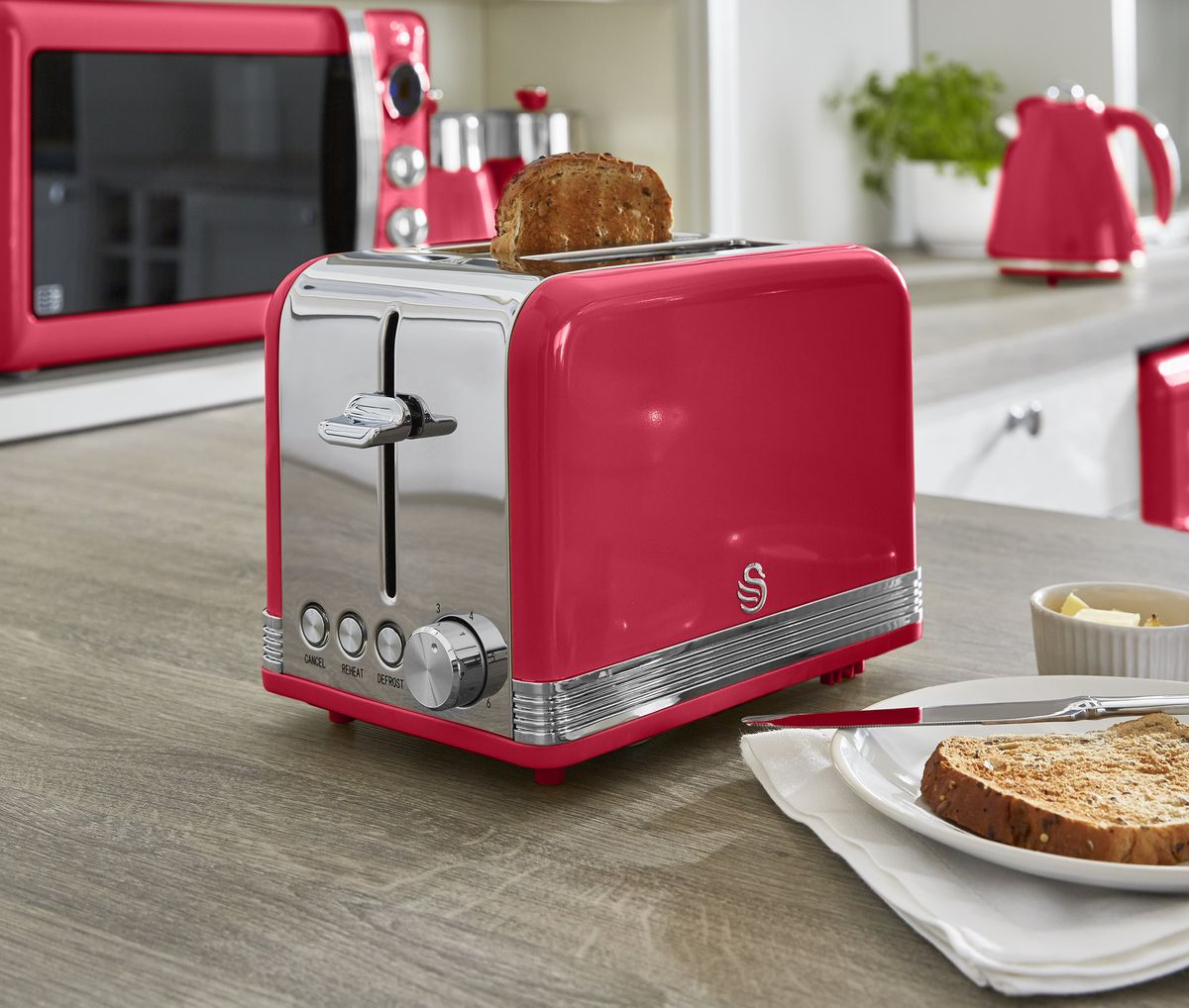 Swan Retro Red 2 Slice Toaster-SRT2R